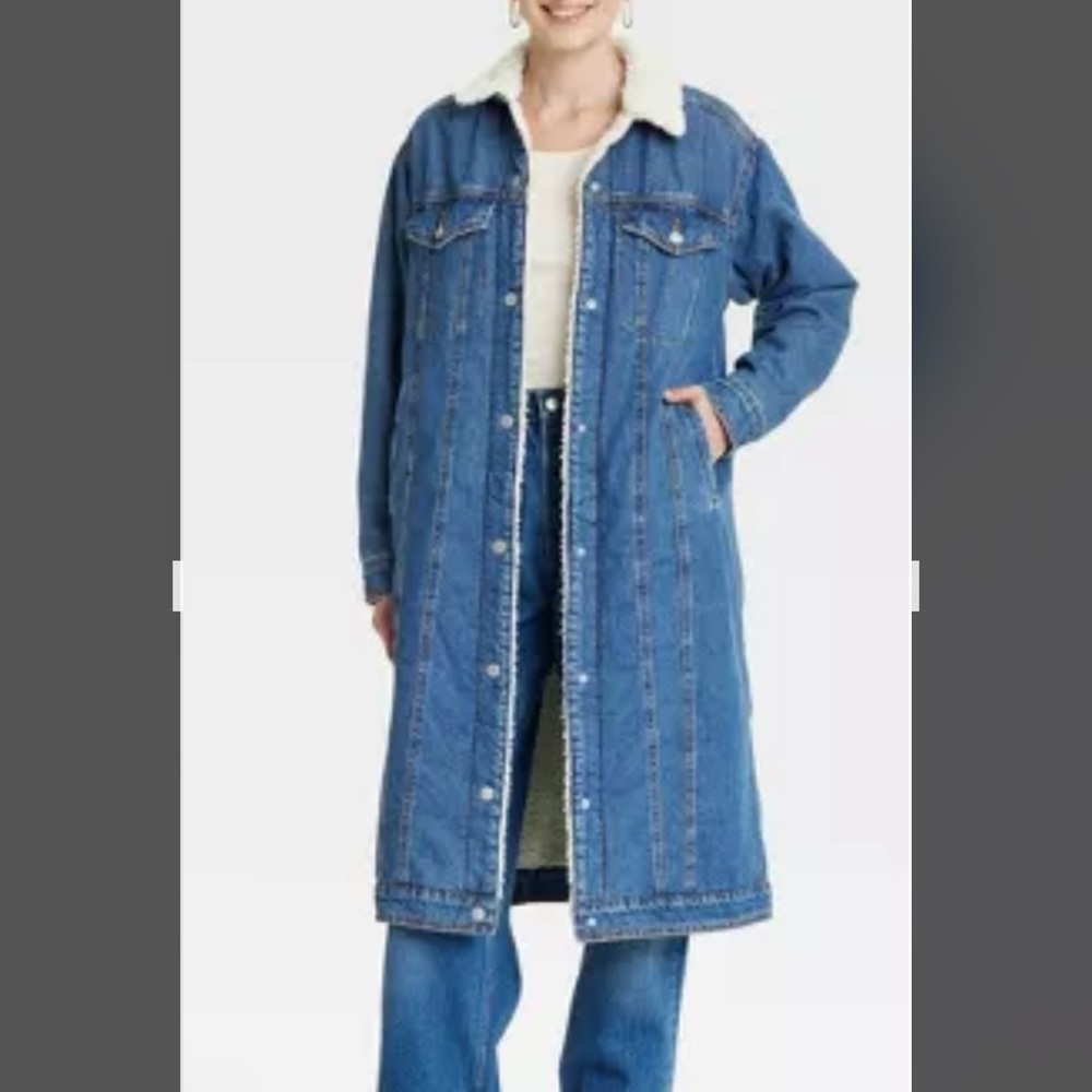 Women's Faux Shearling Long Denim Trucker Jacket - Medium Wash, Size S/P**